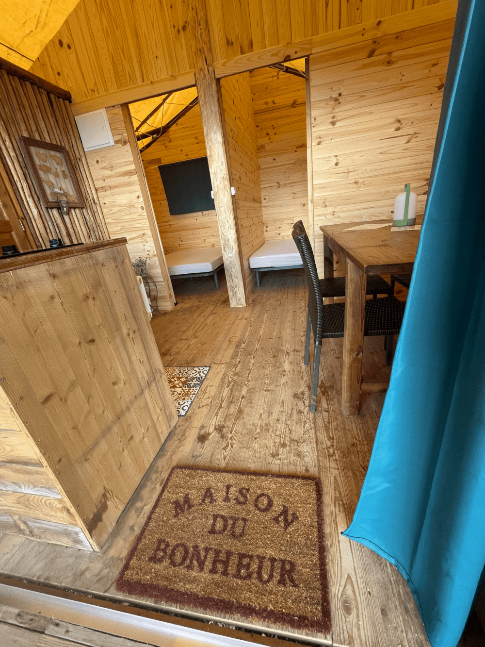 Lodge (9)